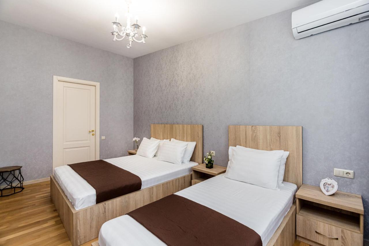 Dat Exx Apartments On Liberty Square Tiflis Exterior foto